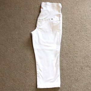Old Navy White Maternity Capris